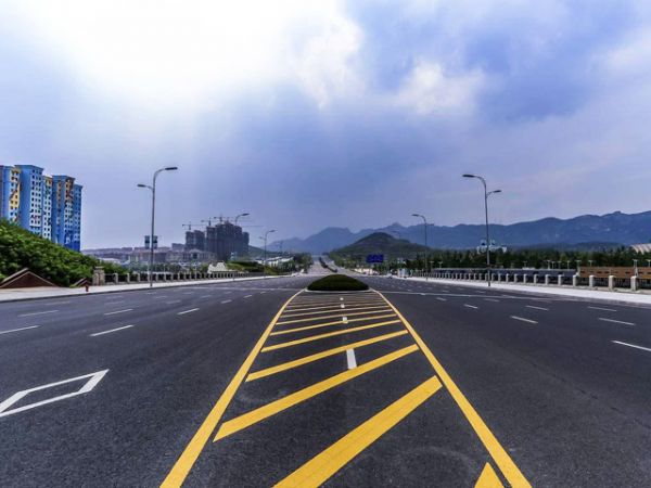 道路划线刮涂施工应注意的问题